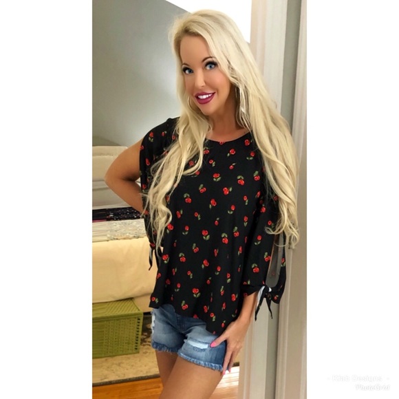 🍒So Cute! Cherry Print Tie Sleeve Top! - Picture 4 of 4